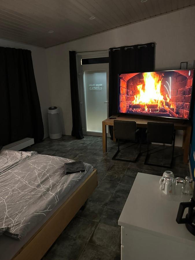 Ubernachtungsmoglichkeit Und Monteurzimmer Apartment Hamdorf Bagian luar foto